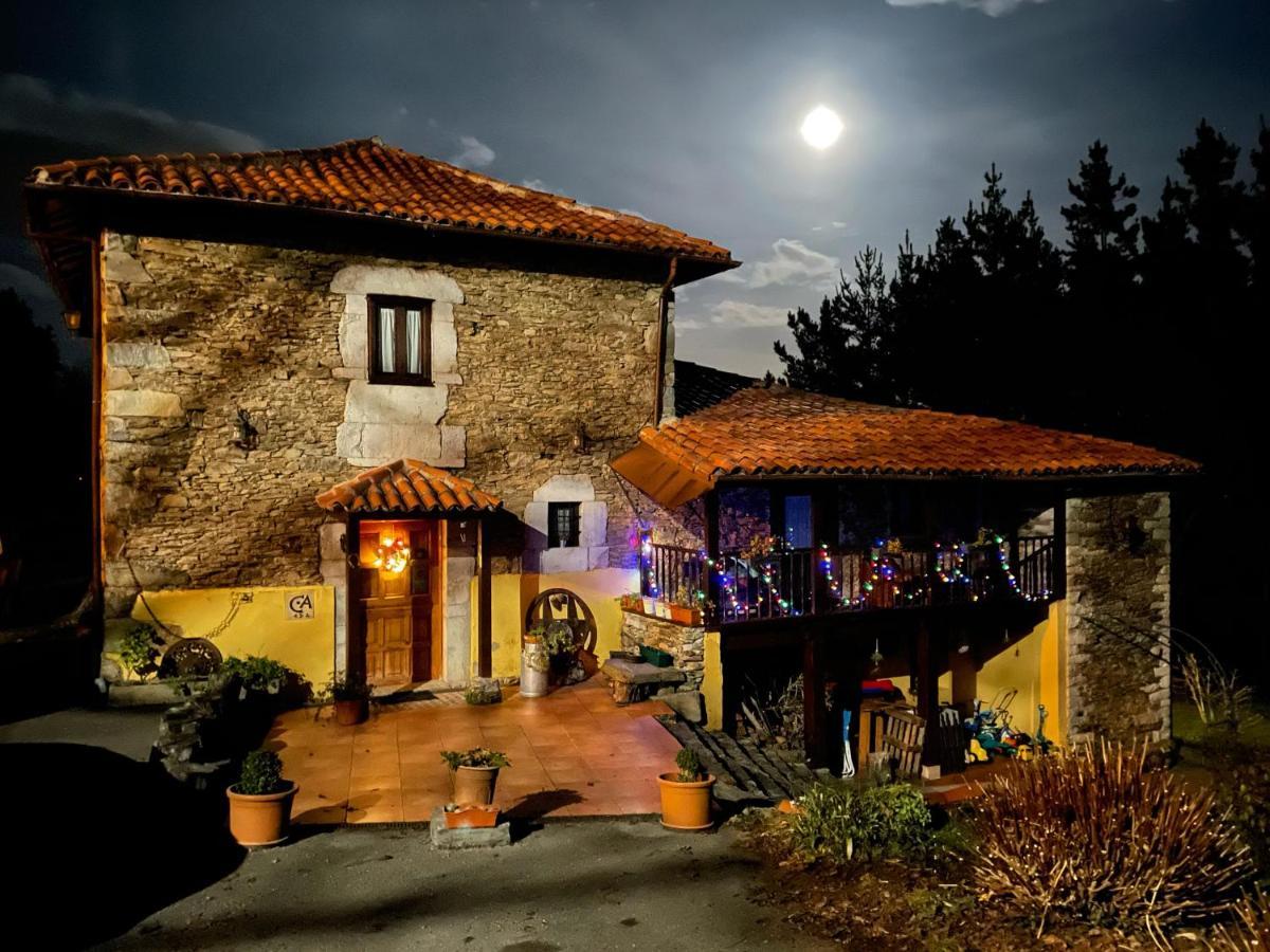 Gasthaus La Asturxana Malleza Exterior foto